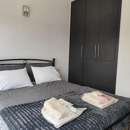 Celin's * טריקלה